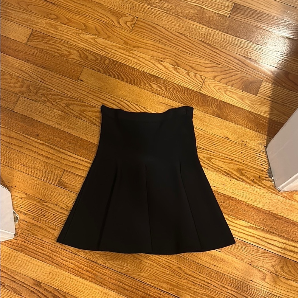 BCBGMaxAzria Black Flouncy Mini Skirt for Work or going out